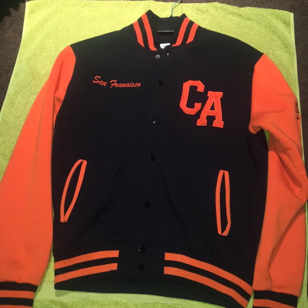 Men’s sweater